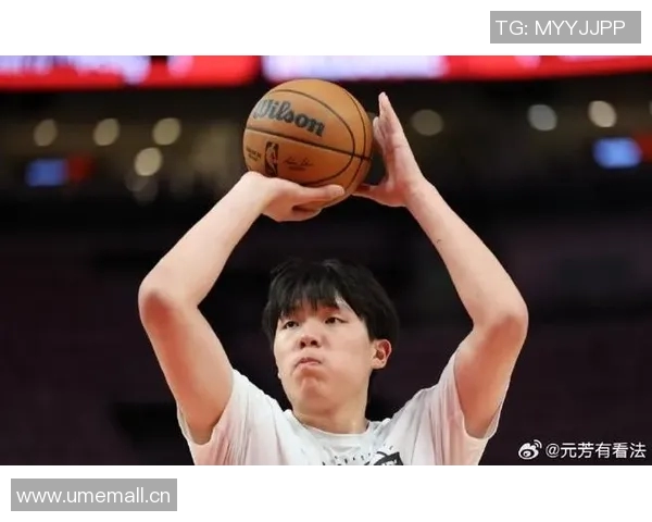 新秀表现抢眼5中5砍下14分2板1助1帽瀚森短暂出场仅6分钟