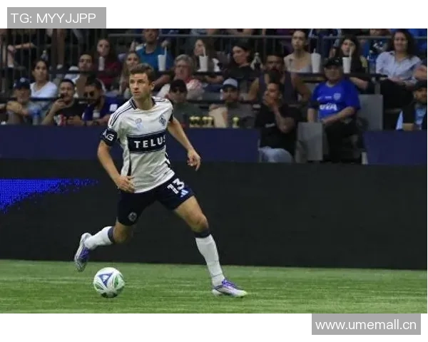 穆勒与德赖塞特尔亲密合影社交媒体上互称传奇人物